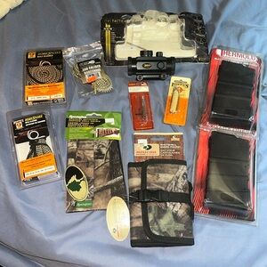 MENS SPORTING GOODS ACCESSORIES 10 items total hunting target practice ALL NEW